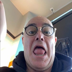 Meet your Posher, Marc